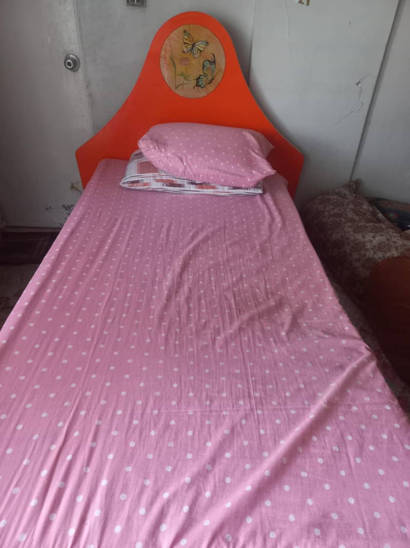 single bed without mattress 1