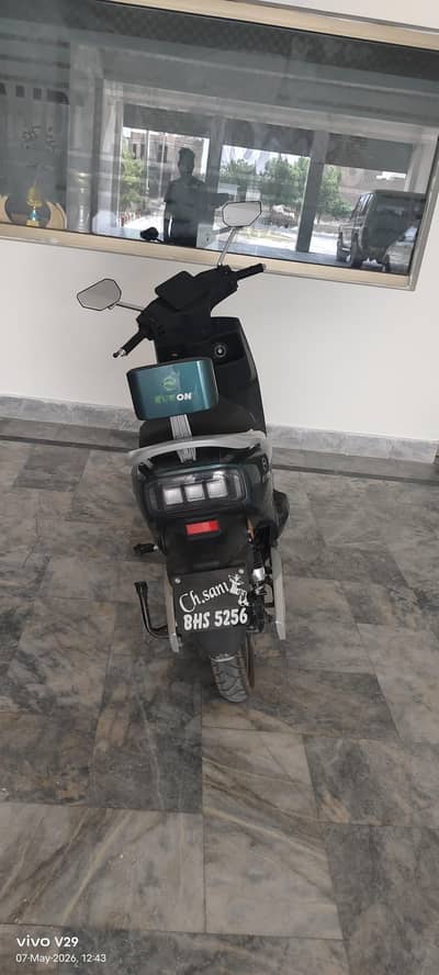 eveon leapord pro electric scooty