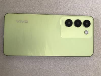 Vivo y100