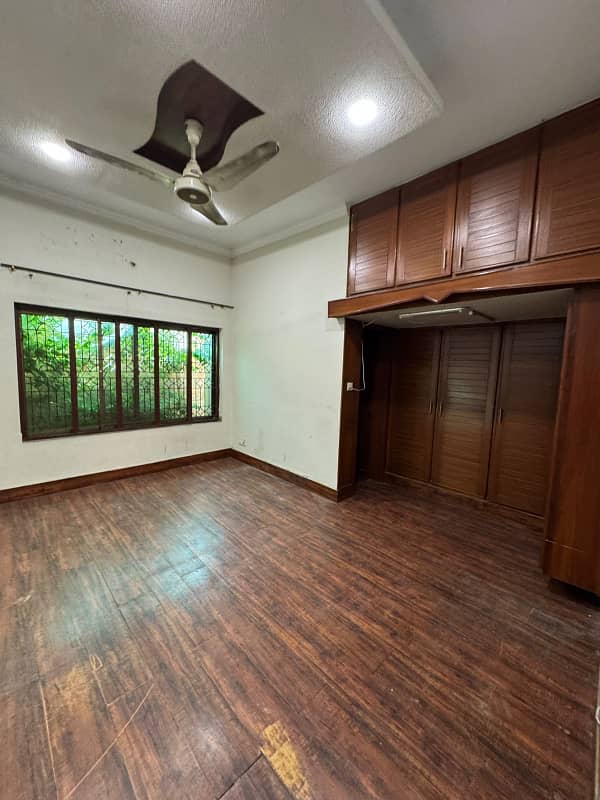 Upper portion for rent 5
