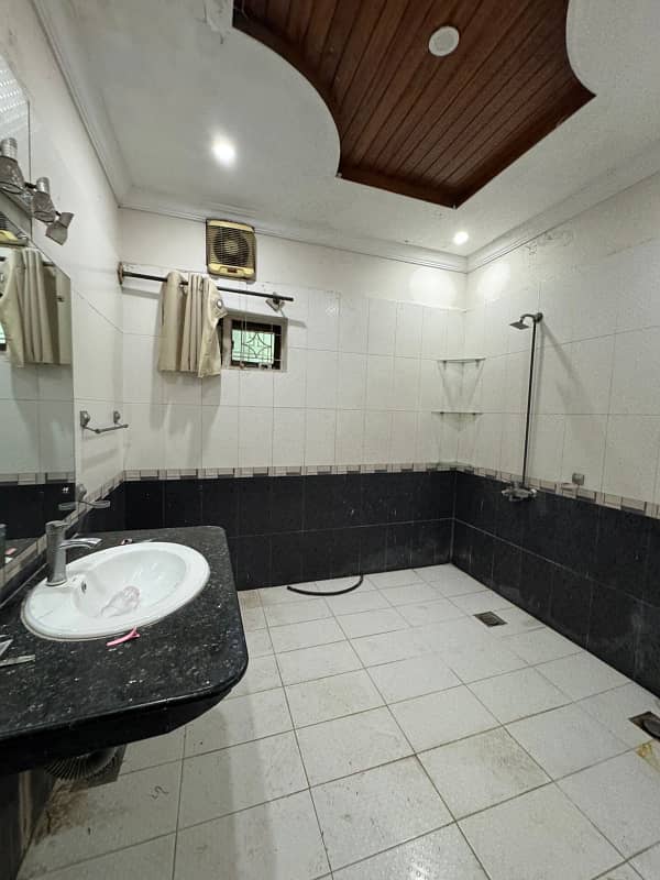 Upper portion for rent 6