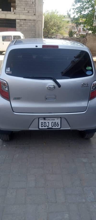 Daihatsu Mira ES