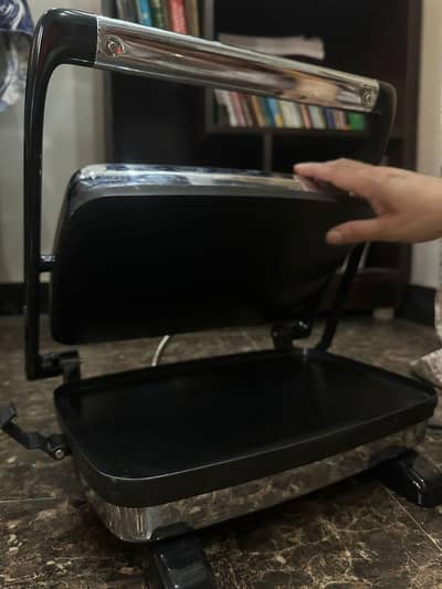 Bellini Sandwich Maker (Like New) – 1200W Heavy Duty Grill.