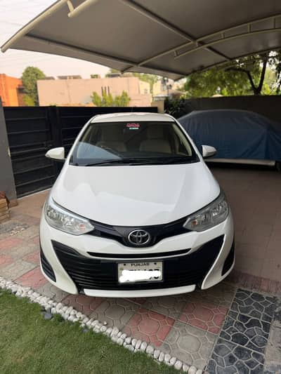 Toyota Yaris CVT  GLI 1.3 Automatic  model 2021