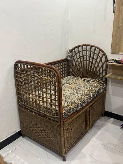 Cane baby bed for sale/ wodden