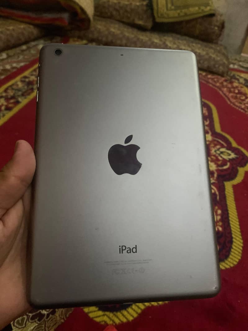 Apple ipad mini 2 1
