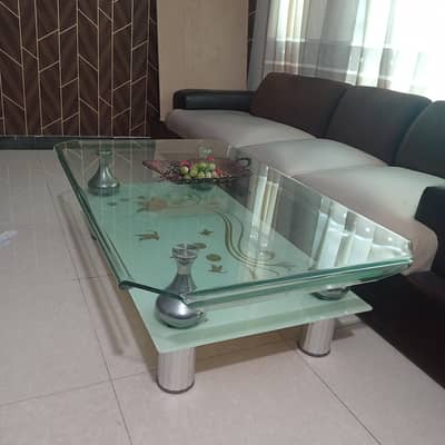big center table for sale in excellent condition