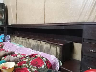 wooden bed set contact 03019833711