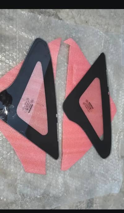oem Honda civic FD 06-12 front quarter panel glass