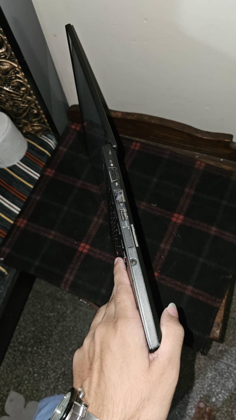 180° Touch Screen 4