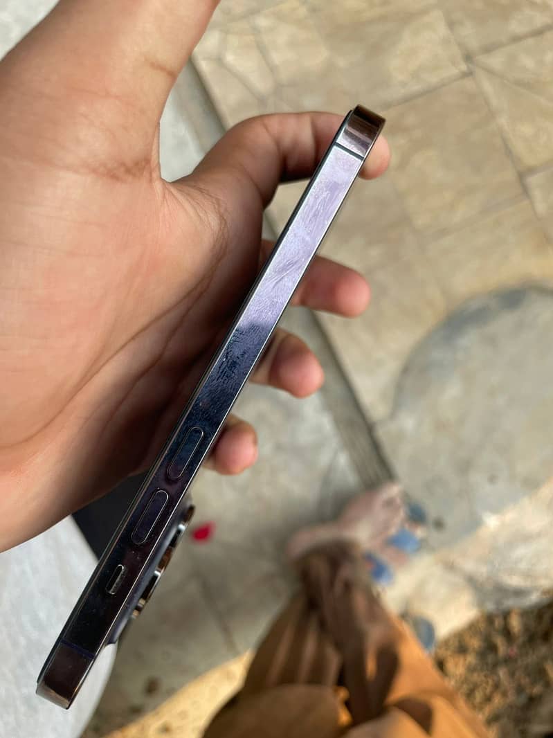 iPhone 14pro 3
