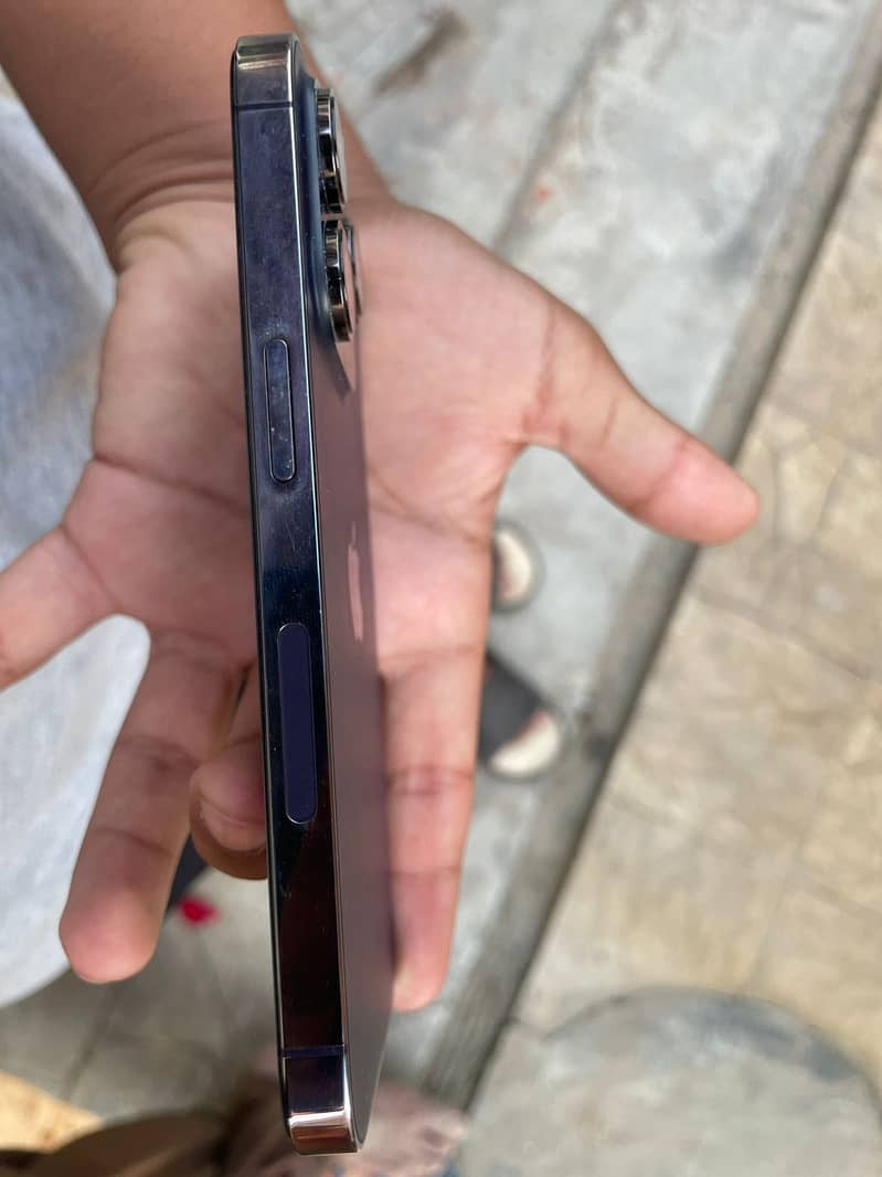 iPhone 14pro 4