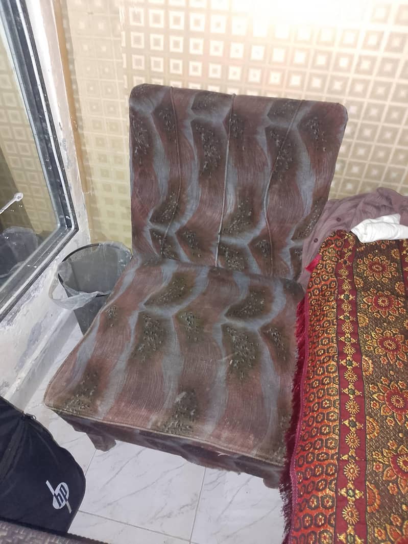A bed , A Matress  , 2 Sofay , 1 Table . 3