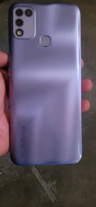 Infinix  hot 11 play. 4/64  excellent  condition