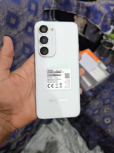 Spark 40 pro plus 8+8/256 0308/49000/22