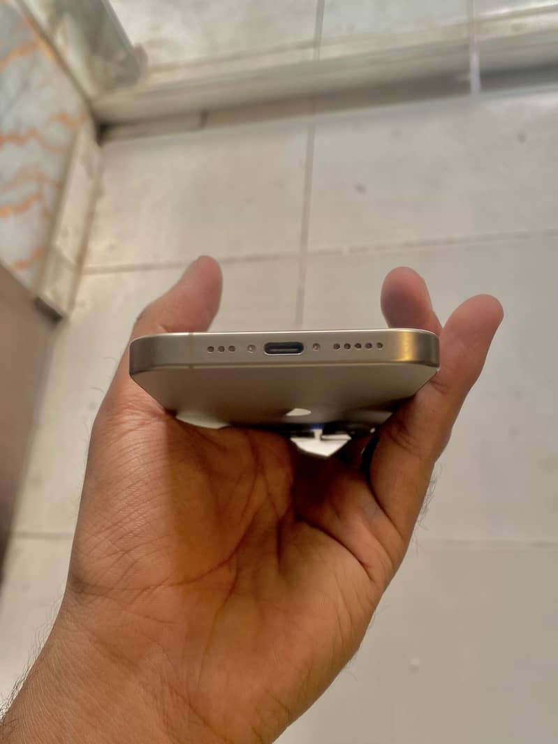 Iphone 15 pro 0