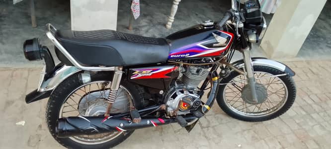 Honda 125.2017 model good condition exchange available with Honda CD