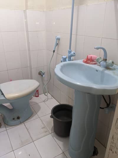 Chance deal! (BANK LOAN APPLICABLE) Flat For Sale west open main road facing in famous food street. in Gulistane e Johar Block 18 Munir Bridge View Opp. Baluchistan Sajji Perfume Chowk. 5th floor 2 Bed Lounge WITH EXTRA LAND