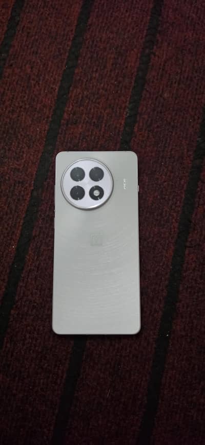 Oneplus Ace 5  16/512 ,
