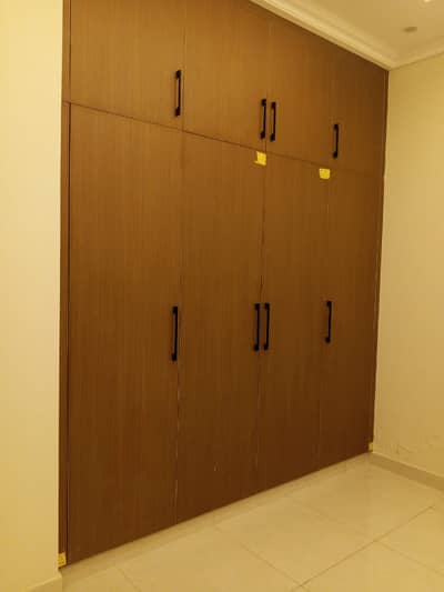 Bahria Orchard Cenral block 10maral house brand new upper portion