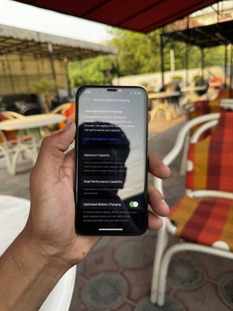 iPhone XS 4