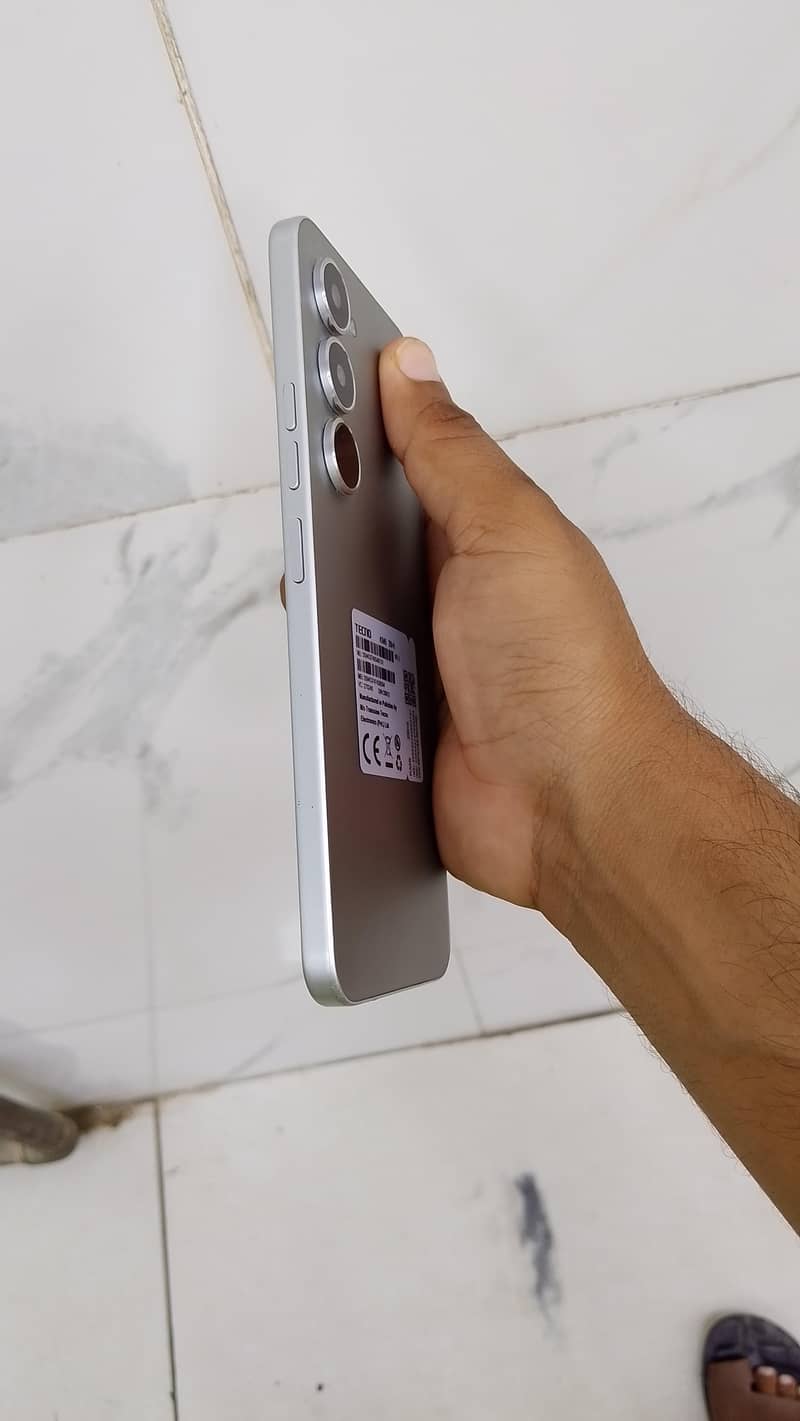 techno spark 40 pro 2