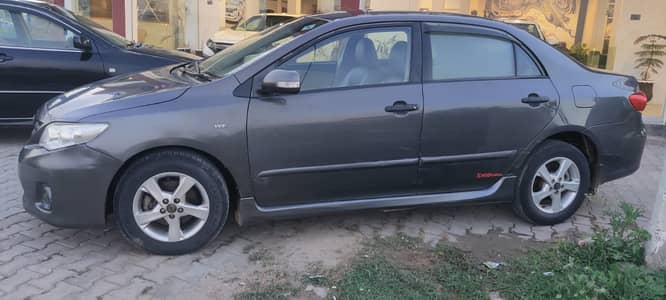 Toyota Corolla GLI Model 2011
