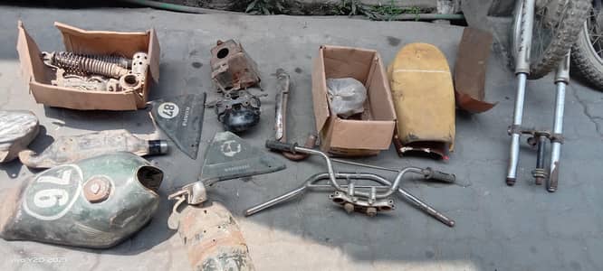 Honda Xl 350 spare parts and Suzuki R6 tyers imported