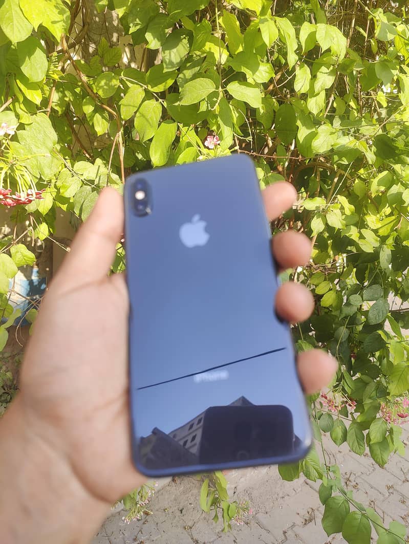 iphone xs max 4