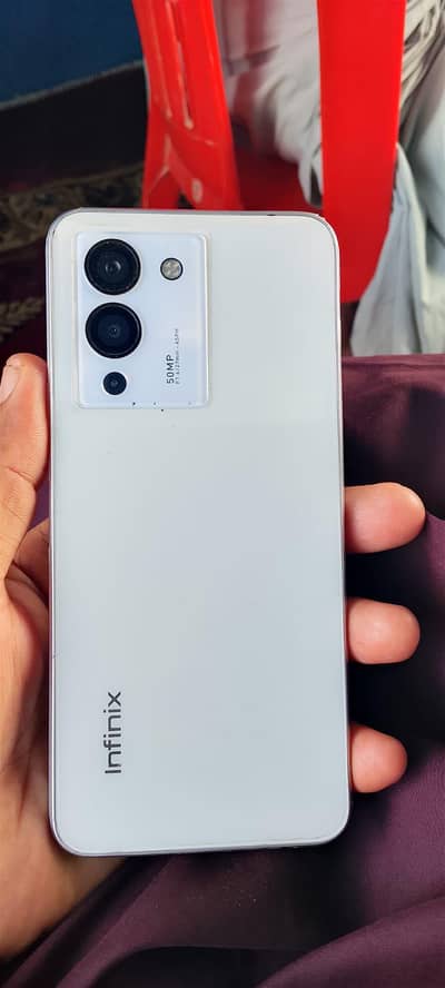mobile saf ha koi khrabi nhi bs sond wala awaz m thra shor ha Baki ok