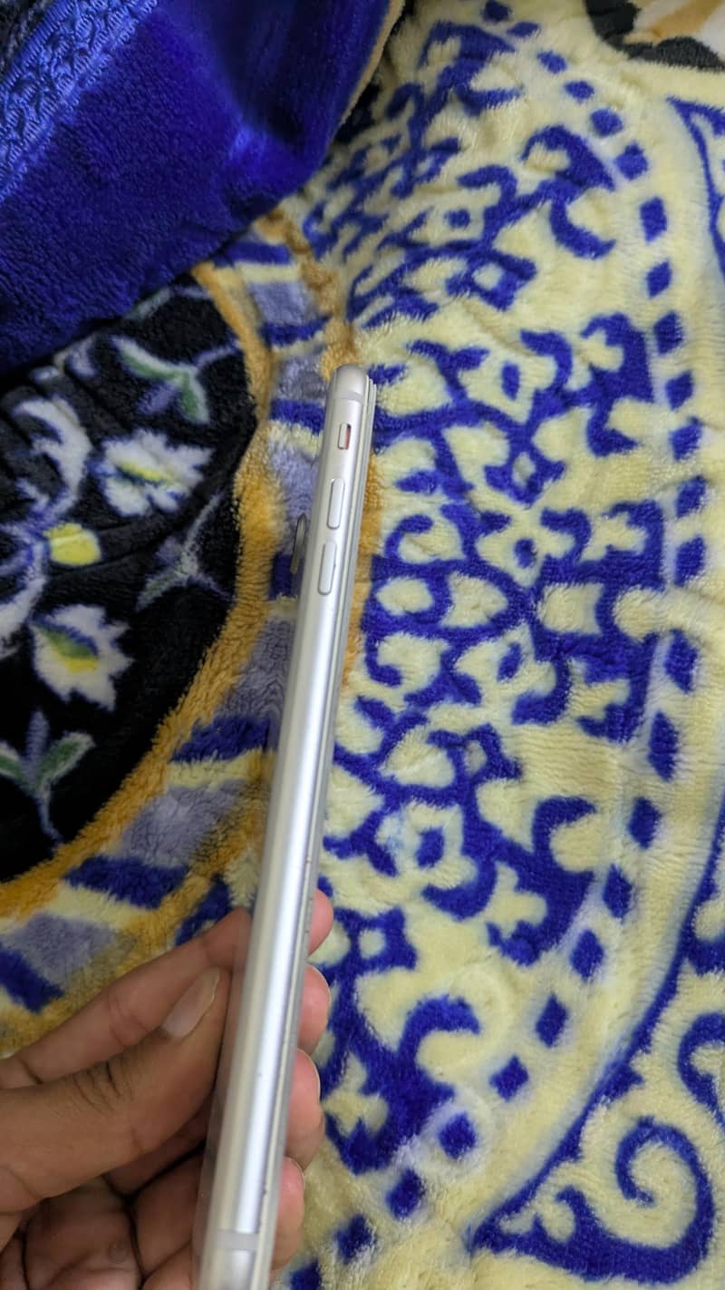IPHONE 8 PLUS 4