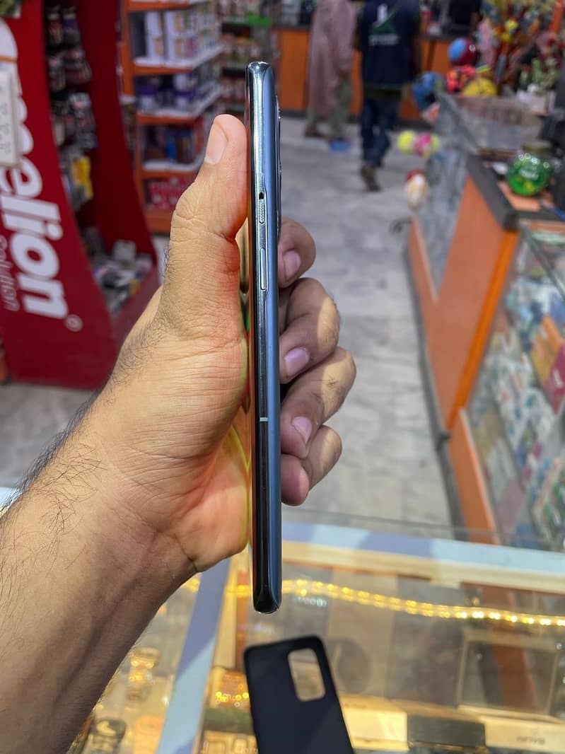 OnePlus 9 pro 2