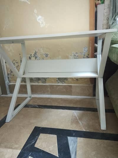Minimalist Multi-Purpose Workstation / Gaming Desk (White)