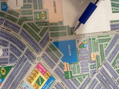 10 Marla VIP Corner Plot 100 ft road hot location for sale in LDA