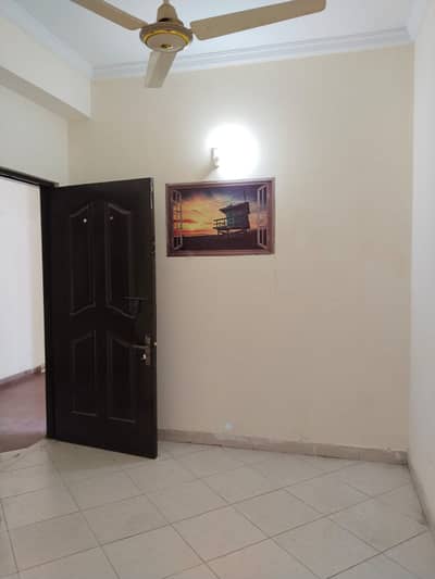2bed monthly basis apartment available