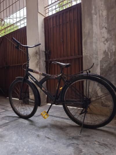 good condition bicycle 03037802695
