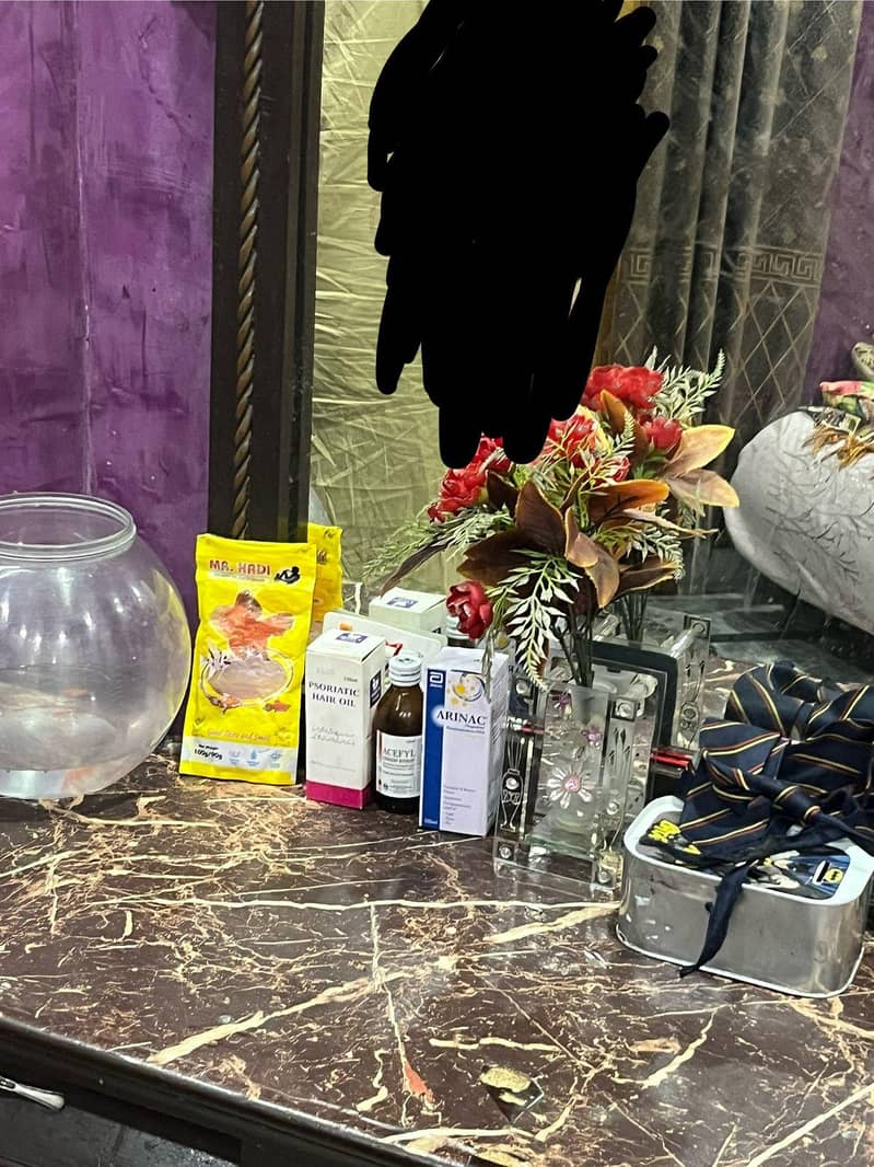 dressing table 1