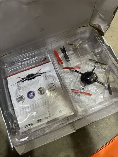 Micro Drone 2.0 Lot ma Aya hai Box Ma 10 by 10