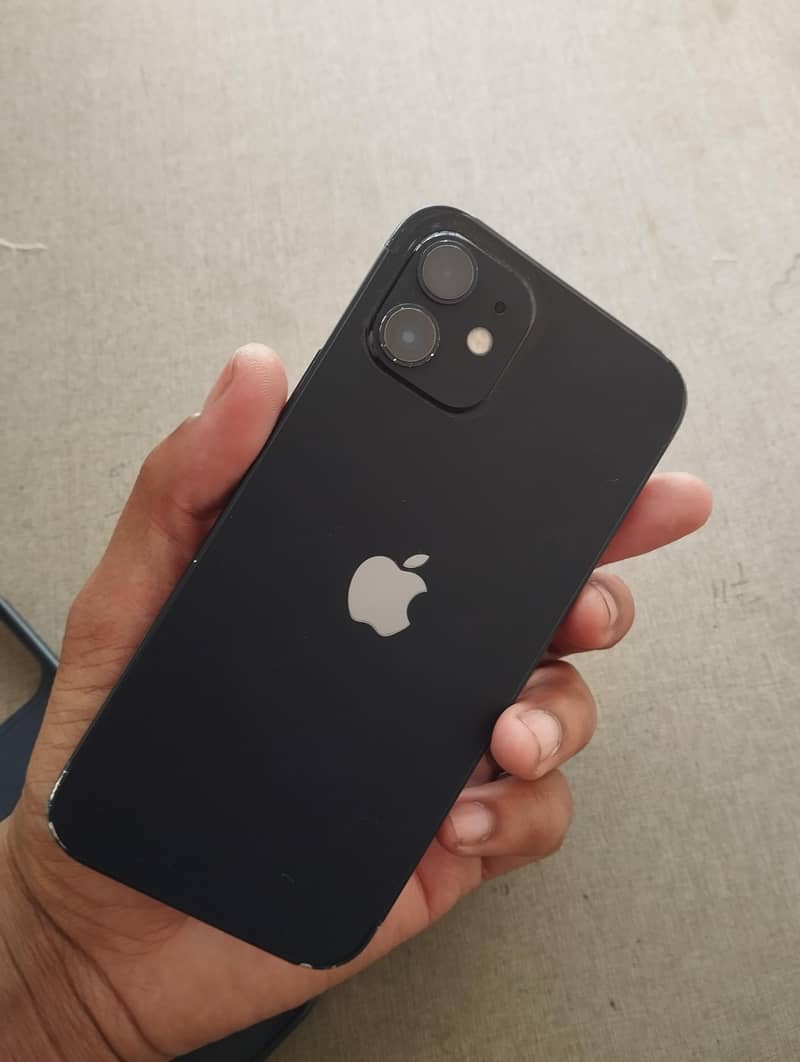 iPhone 12 7