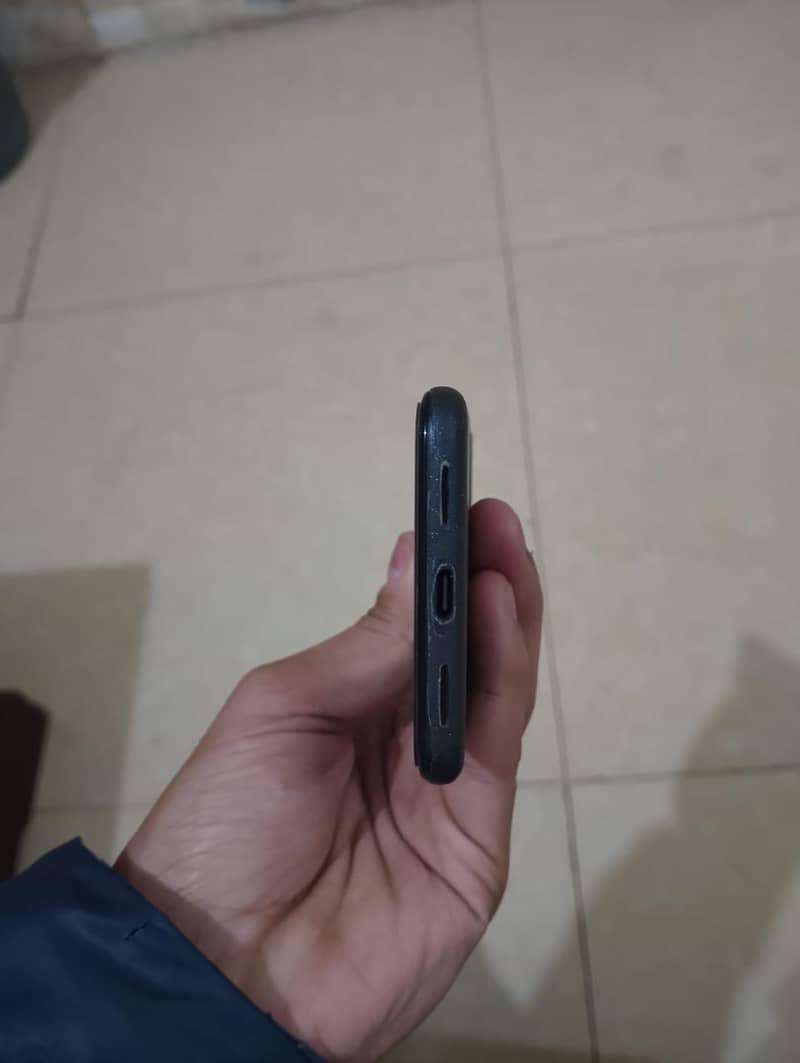 Google pixel 5 good condition 5