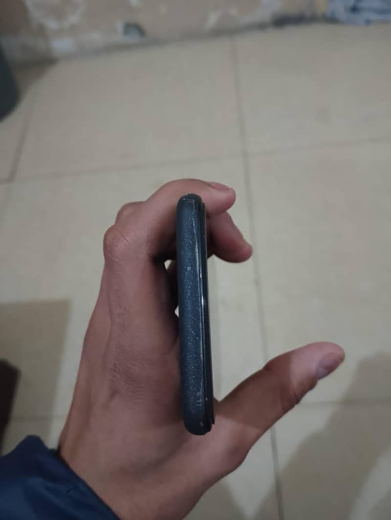 Google pixel 5 good condition 6