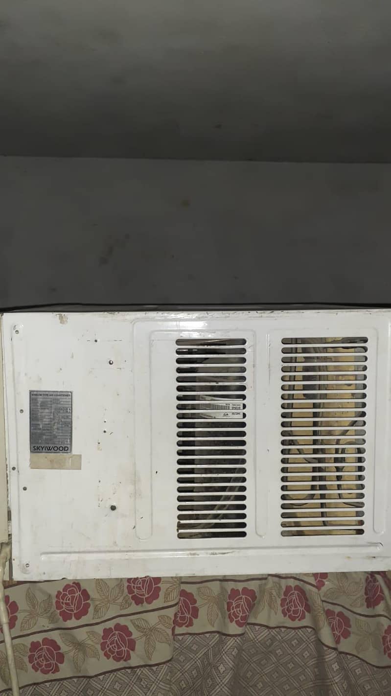window ac 1