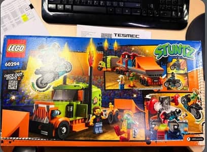 LEGO City Stunt Show Truck 60294 Brand New Sealed 420 Pieces