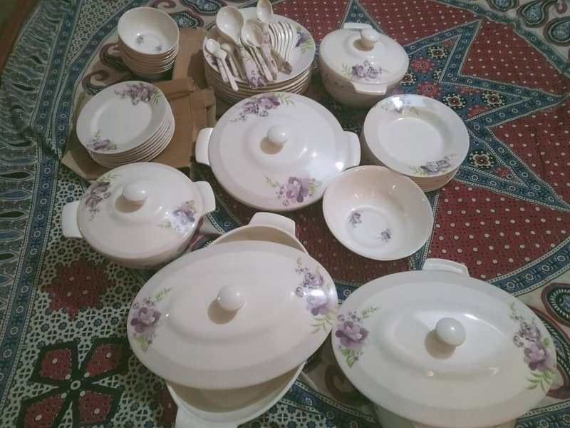 alluring marvel dinner set 72pcs 1