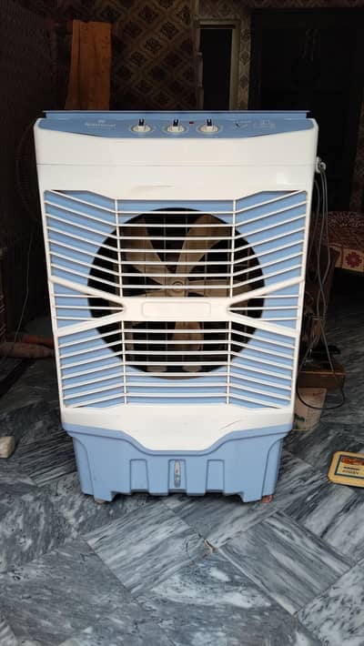 Air conditioner room Coller use like New condition. . .