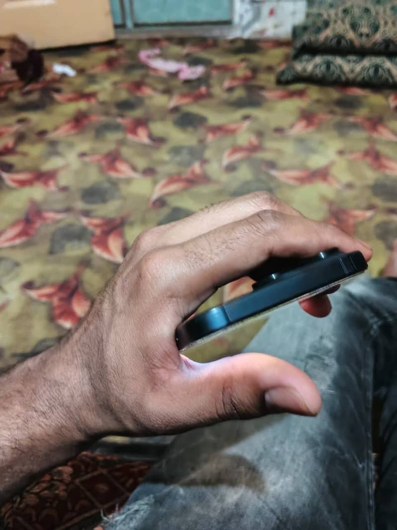 iPhone 15 pro max 7