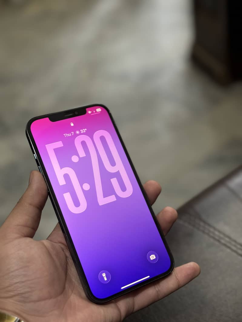 iPhone 12 pro max 3
