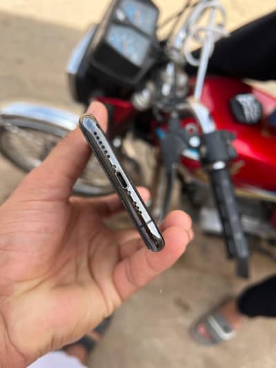 Battery health 93             256 gb ha