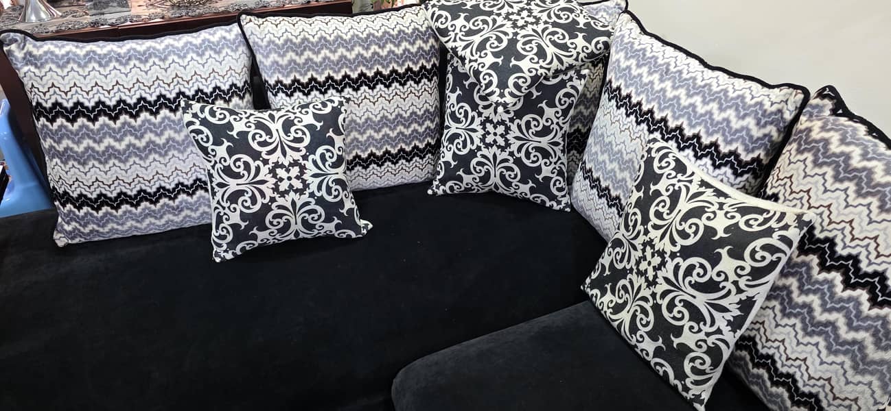 Good condition L shape sofa 2