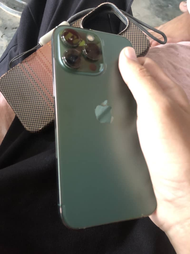 iPhone 13 Pro 1
